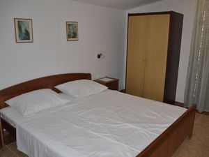 23929150-Ferienwohnung-5-Kustići-300x225-4