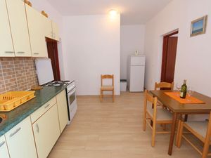 23927465-Ferienwohnung-5-Kustići-300x225-1