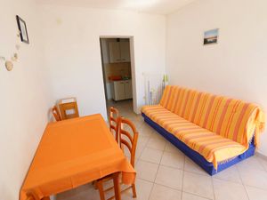 23927466-Ferienwohnung-4-Kustići-300x225-2