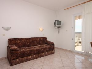 23929083-Ferienwohnung-5-Kustići-300x225-1