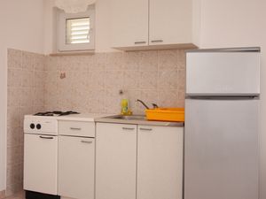 23929083-Ferienwohnung-5-Kustići-300x225-4