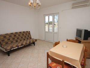 23929190-Ferienwohnung-5-Kustići-300x225-2