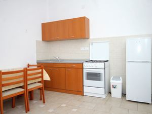 23929194-Ferienwohnung-4-Kustići-300x225-3