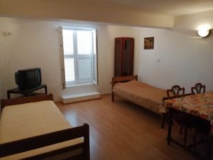 23929215-Ferienwohnung-4-Kustići-300x225-1