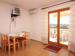 23929214-Ferienwohnung-4-Kustići-300x225-1