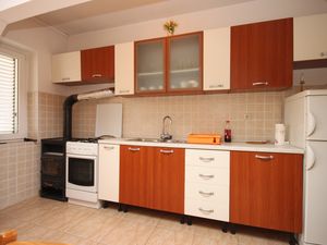 23929188-Ferienwohnung-8-Kustići-300x225-3