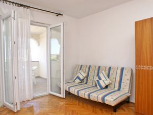 23927524-Ferienwohnung-5-Kustići-300x225-2