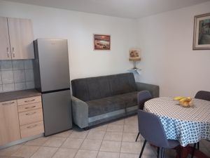 23665051-Ferienwohnung-5-Kučište-300x225-1