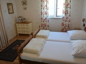 22807775-Ferienwohnung-6-Kučište-300x225-2