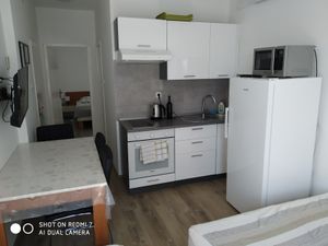 18321547-Ferienwohnung-4-Kučište-300x225-2