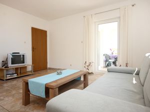 23930939-Ferienwohnung-4-Kučište-300x225-2