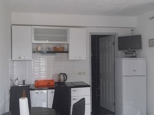 23927938-Ferienwohnung-4-Kučište-300x225-3