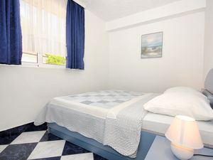 23927938-Ferienwohnung-4-Kučište-300x225-4