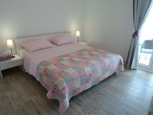 23930942-Ferienwohnung-4-Kučište-300x225-4