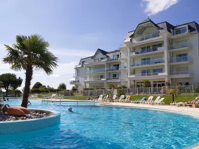 PoolOfHouse