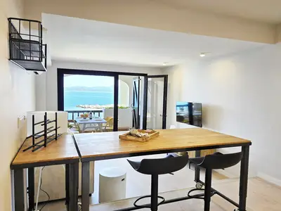 DiningRoom