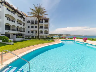 PoolOfHouse