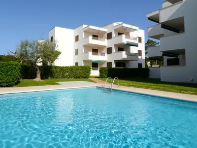 PoolOfHouse