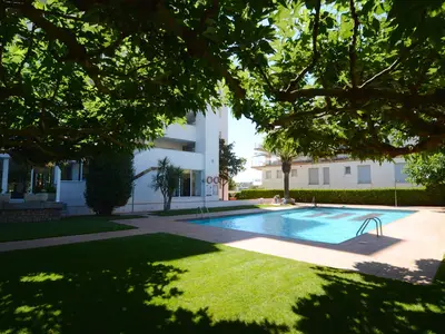 PoolOfHouse