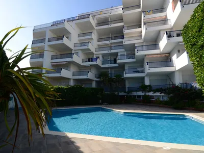 PoolOfHouse