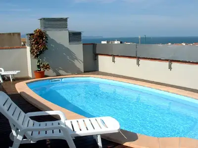 PoolOfHouse