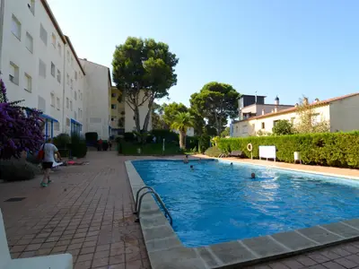 PoolOfHouse