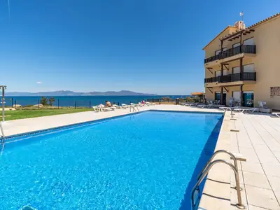 PoolOfHouse