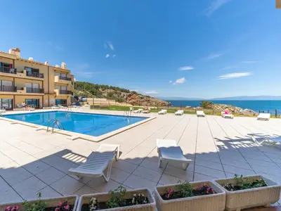 PoolOfHouse