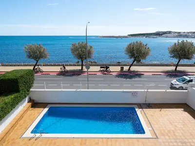 PoolOfHouse