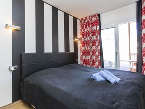 23868606-Ferienwohnung-6-L'Estartit-300x225-1