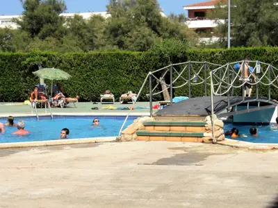 PoolOfHouse