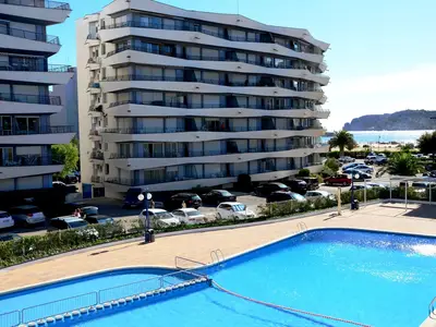 PoolOfHouse