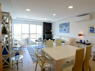 DiningRoom