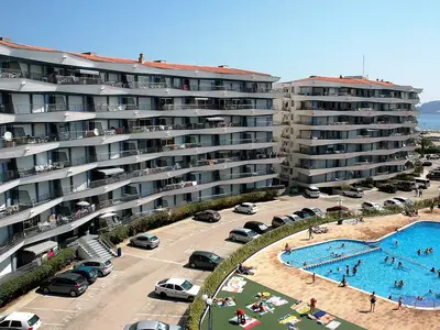 PoolOfHouse