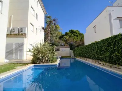 PoolOfHouse
