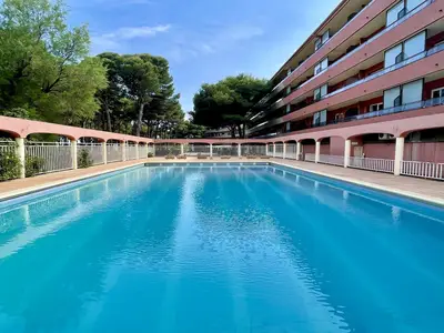 PoolOfHouse
