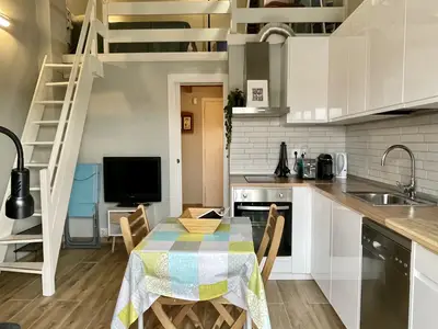 DiningRoom