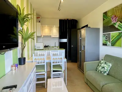 DiningRoom