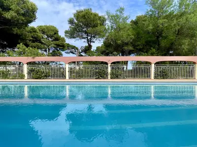 PoolOfHouse
