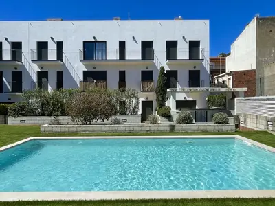 PoolOfHouse