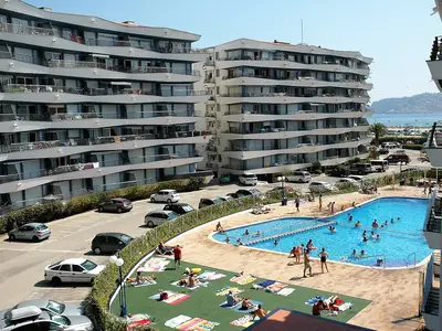 PoolOfHouse