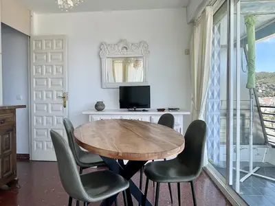 DiningRoom