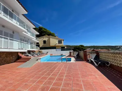 PoolOfHouse