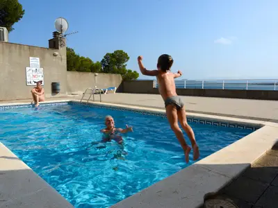 PoolOfHouse