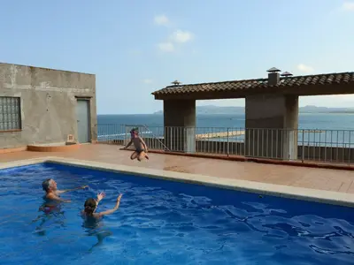 PoolOfHouse