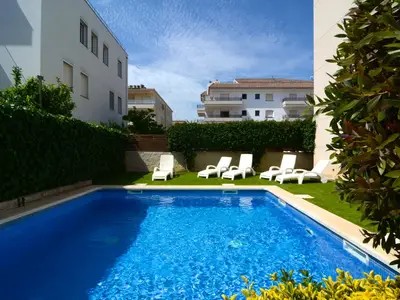 PoolOfHouse