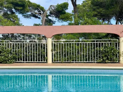 PoolOfHouse