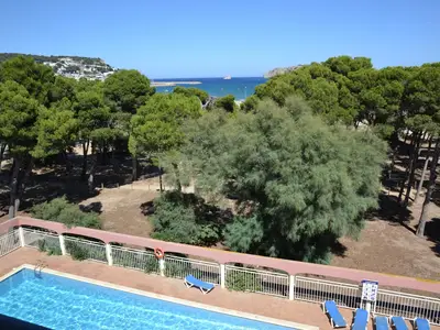 PoolOfHouse