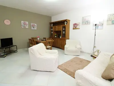 Ferienwohnung für 8 Personen (120 m²) in La Caletta 1/10