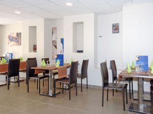 23847063-Ferienwohnung-4-La Londe-les-Maures-300x225-1